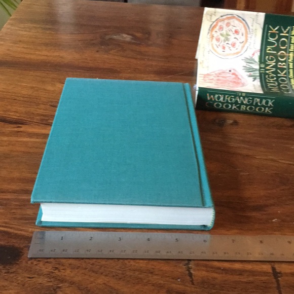 SIGNED The Wolfgang Puck 1986 Vintage Cook Book Cookbook - Picture 11 of 14